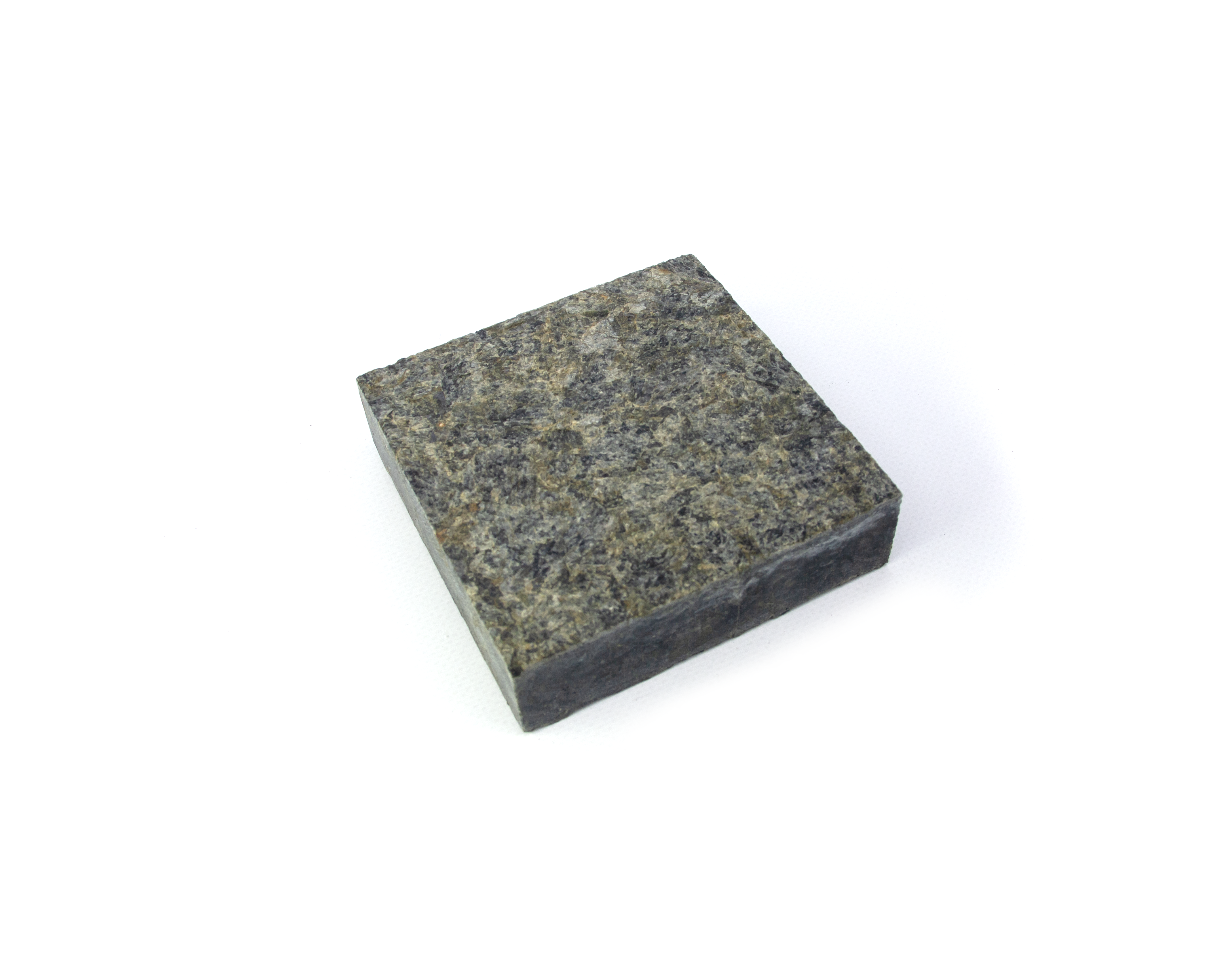 Бруківка гранітна гранітна з  лабрадориту 100х100х40 мм пиляна  термооброблена