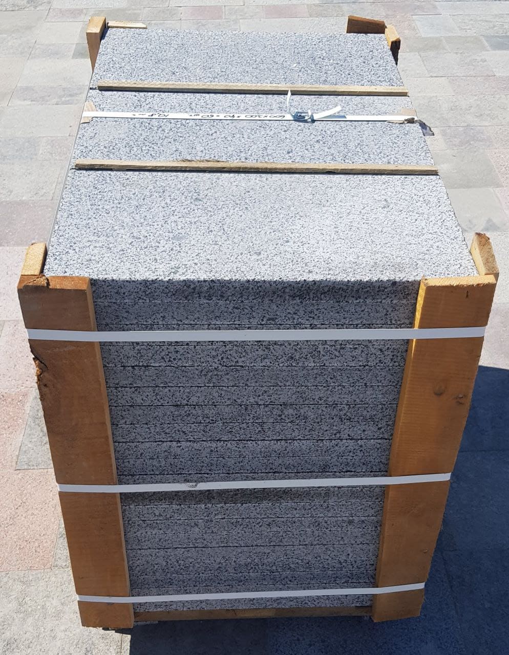 Плитка гранітна з Покостівського граніту 600х300х40 мм   термооброблена — додаткове фото